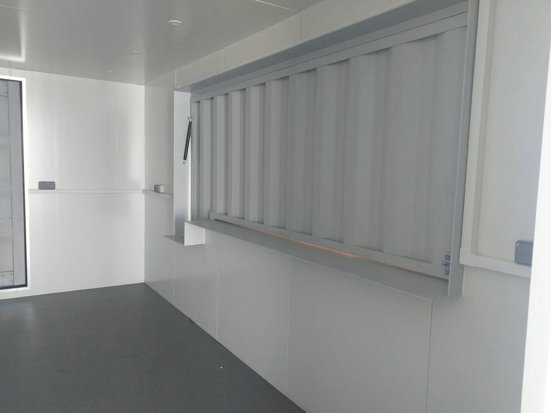 Contenedor Bar Snack-Box 20' DRY Privilege