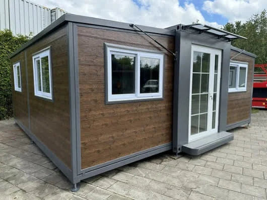Contenedor móvil Tiny House con dos dormitorios y cocina 2024