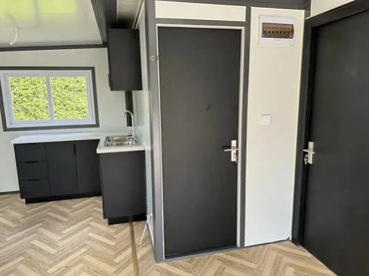 Contenedor móvil Tiny House con dos dormitorios y cocina 2024